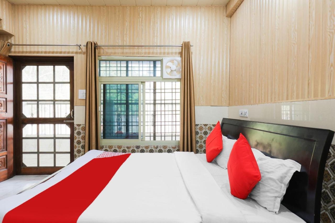 Hotel Chitrarth & Party Lawn Haldwāni Eksteriør bilde